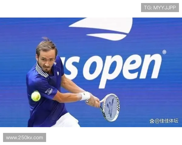 梅德韦杰夫横扫晋级阿利亚西姆逆转获胜ATP巴黎大师赛精彩纷呈 梅德韦杰夫横扫晋级阿利亚西姆逆转获胜ATP巴黎大师赛精彩纷呈