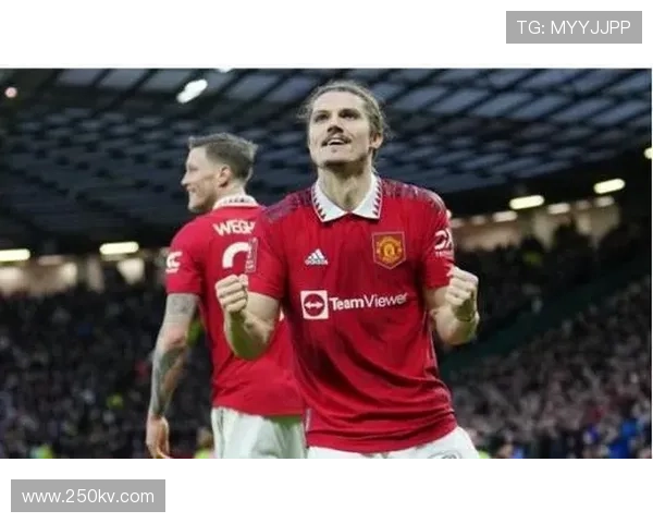 多特蒙德34岁替补门将迈尔成功续约至2027年正式签署新合同