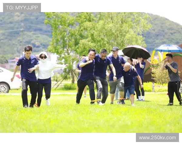 弗拉格盛赞华盛顿全力以赴的拼搏精神与默契合作